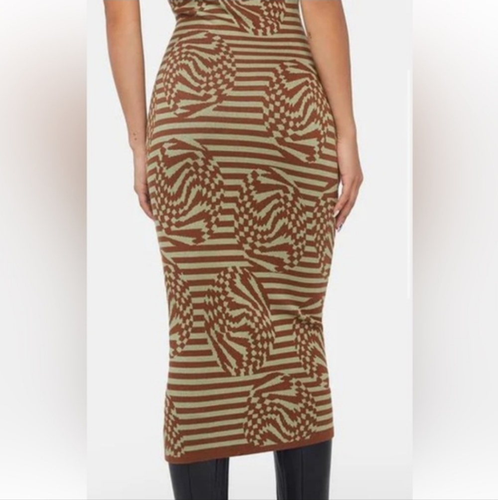 Another Girl Geometric Midi Dress. Size 8/L - Picture 11 of 11